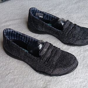 NWOT Skechers Slip On Comfort Casual Shoes
